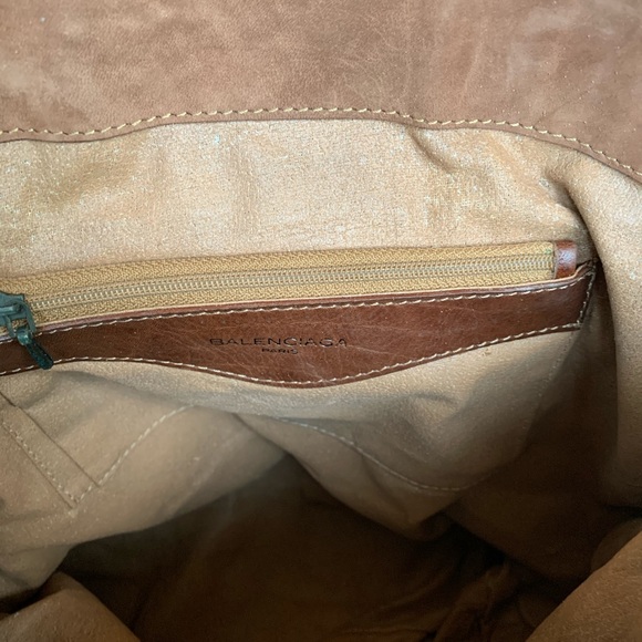 Balenciaga - Picture 14 of 15